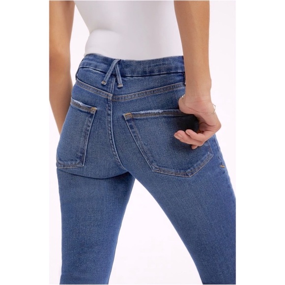 GOOD AMERICAN “Good Straight Raw Hem High Waist Straight Leg Jeans” - Picture 7 of 16